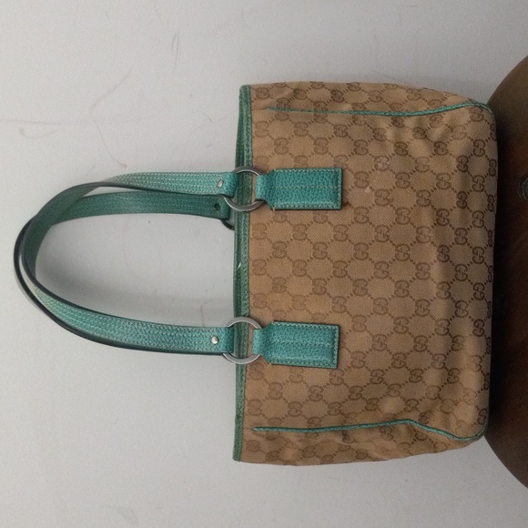 Authentic Gucci GG Monogram Supreme Tote Bag - Picture 2 of 12